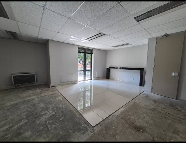 555M² OFFICE TO LET IN SANDTON CENTRAL
